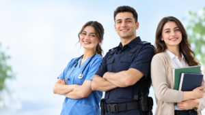 Sağlık, güvenlik ve eğitim alanlarından üç genç profesyonel